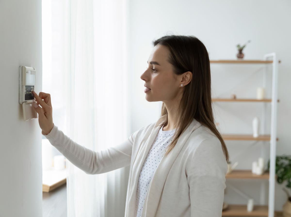 Configuration d'une alarme connectée dans une maison près de Brest